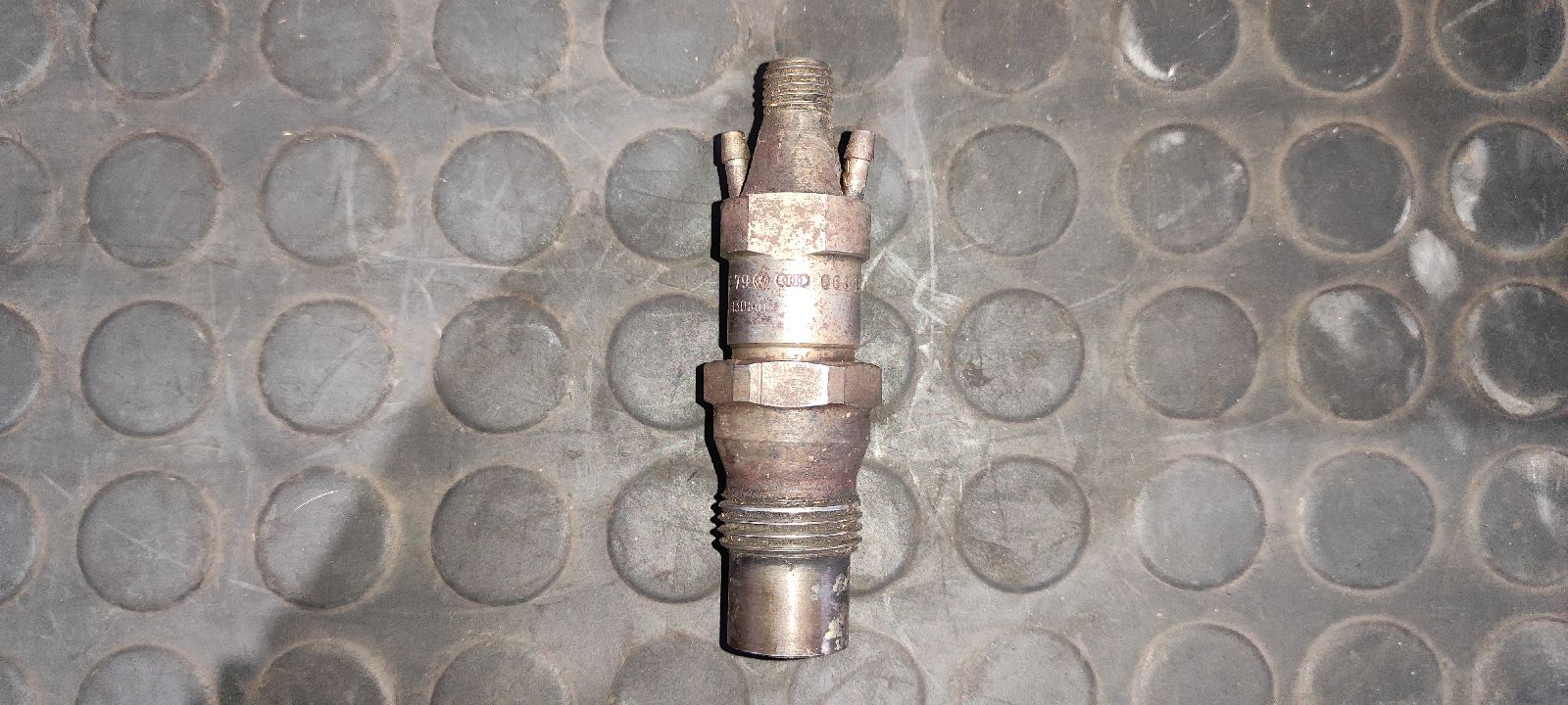 INYECTOR SEAT CORDOBA BERLINA (6K2)