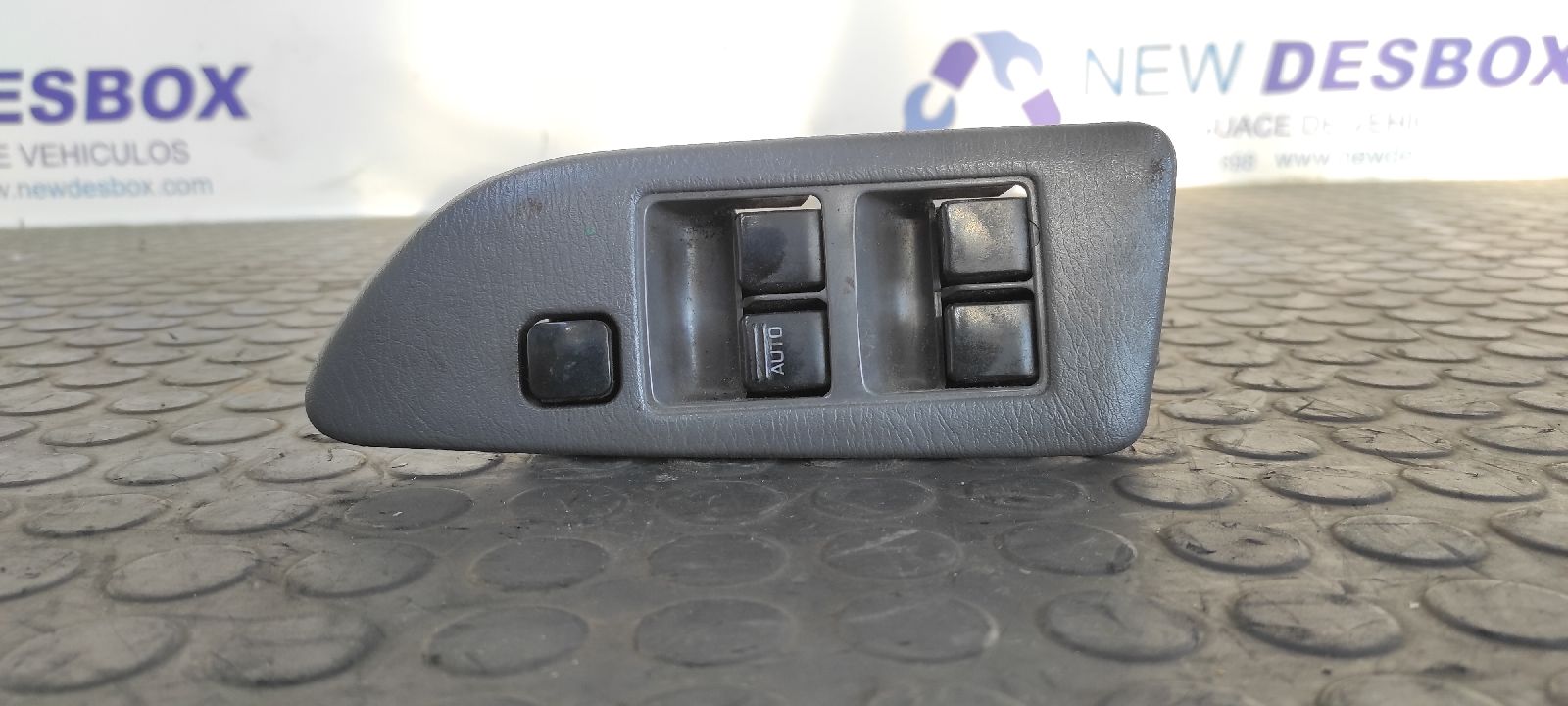 MANDO ELEVALUNAS DELANTERO IZQUIERDO NISSAN ALMERA (N15)