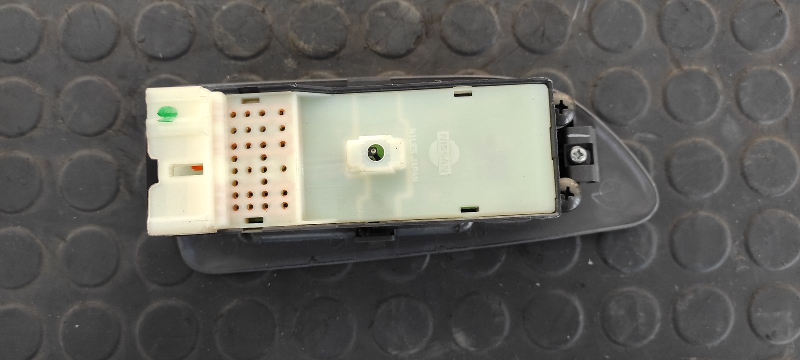 MANDO ELEVALUNAS DELANTERO IZQUIERDO NISSAN ALMERA (N15) - vista 2