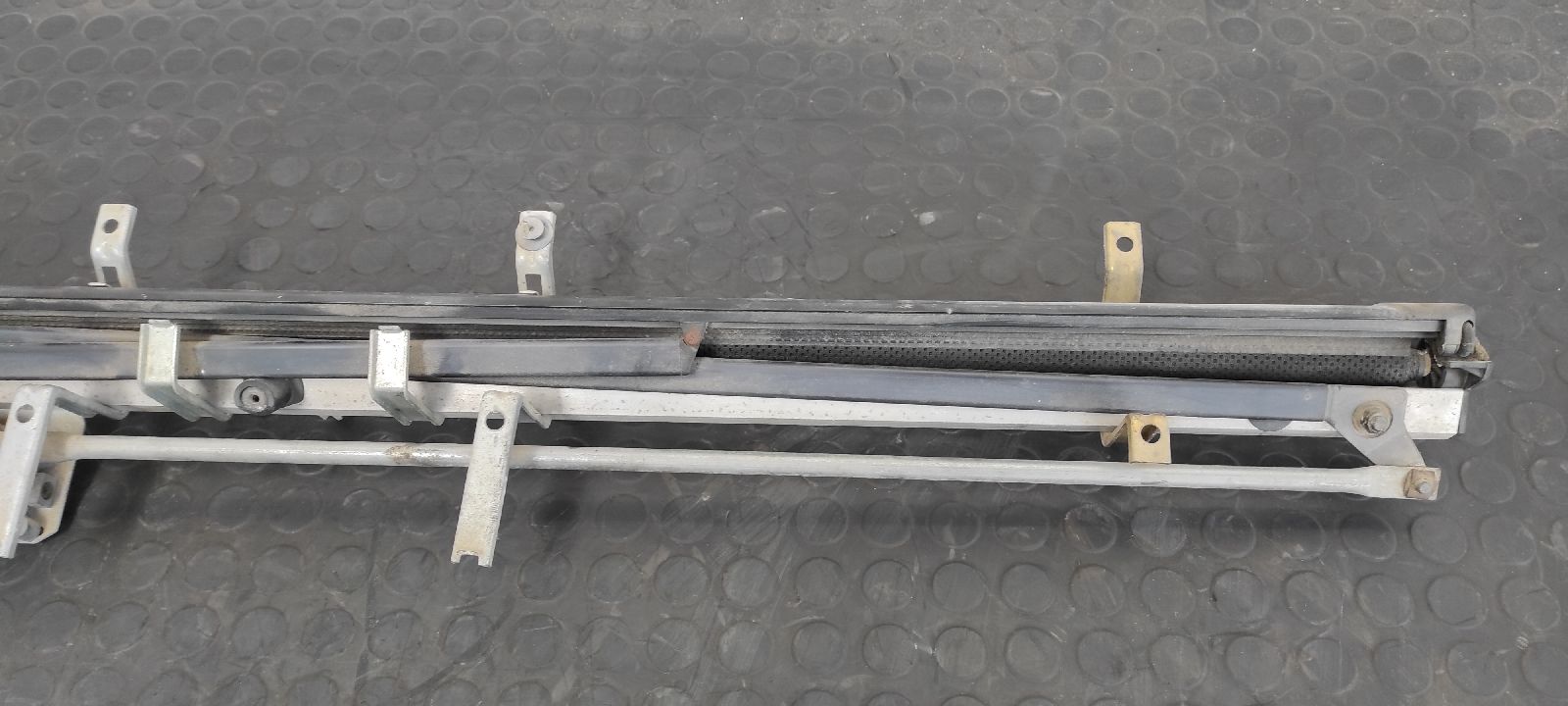 CORTINA ELECTRICA MERCEDES-BENZ CLASE E (W210) - vista 2