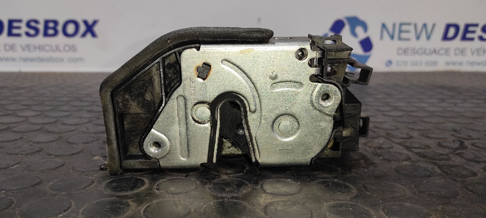 CERRADURA PUERTA TRASERA DERECHA BMW X3 (E83) - vista 2