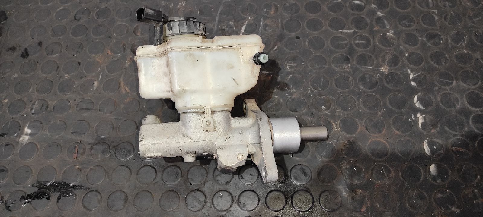 BOMBA FRENO VOLKSWAGEN TOURAN (1T2) - vista 7