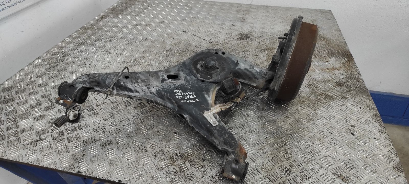 MANGUETA TRASERA IZQUIERDA VOLKSWAGEN T4 TRANSPORTER/FURGONETA (MOD. 1991)