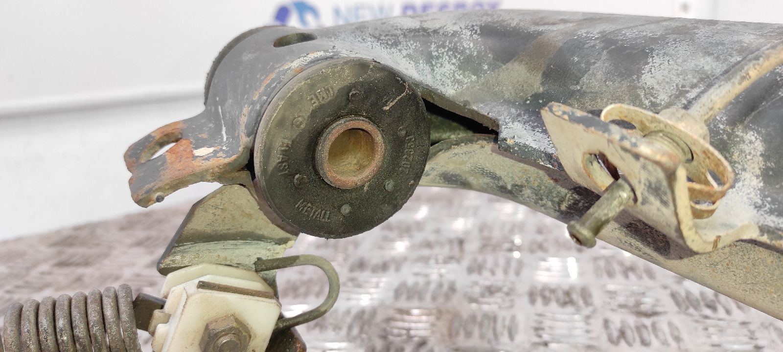 MANGUETA TRASERA IZQUIERDA VOLKSWAGEN T4 TRANSPORTER/FURGONETA (MOD. 1991) - vista 2