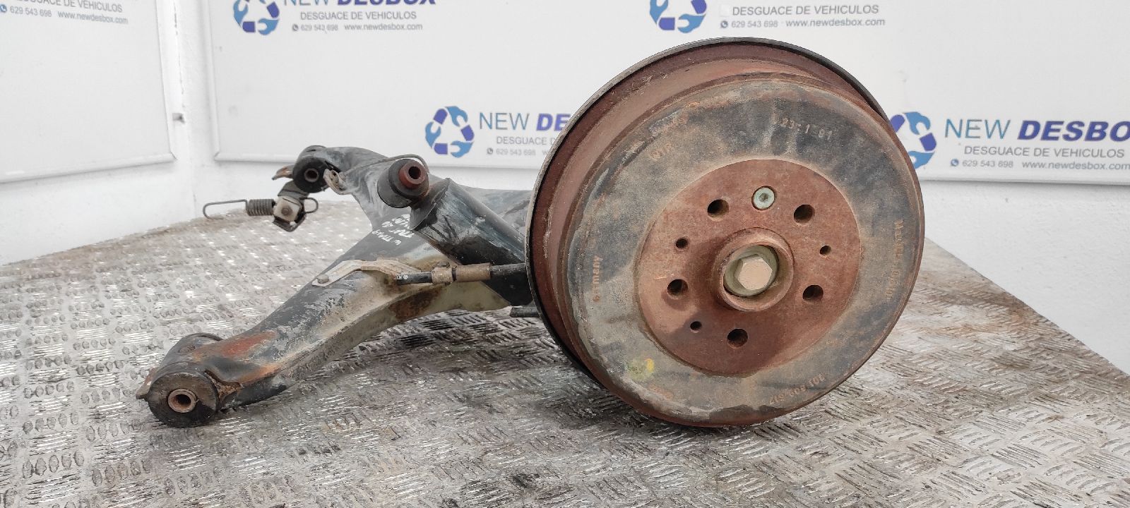 MANGUETA TRASERA IZQUIERDA VOLKSWAGEN T4 TRANSPORTER/FURGONETA (MOD. 1991) - vista 4