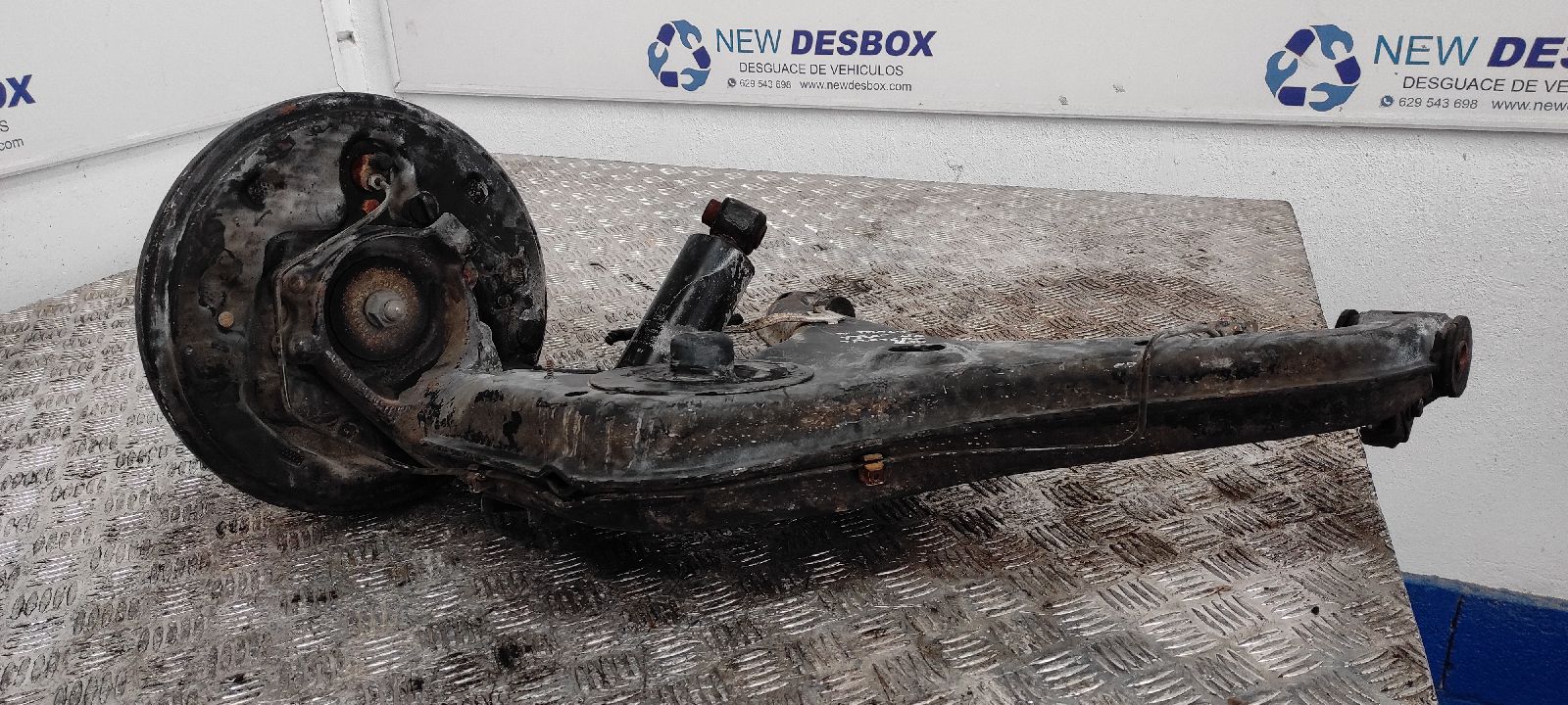 MANGUETA TRASERA IZQUIERDA VOLKSWAGEN T4 TRANSPORTER/FURGONETA (MOD. 1991) - vista 5