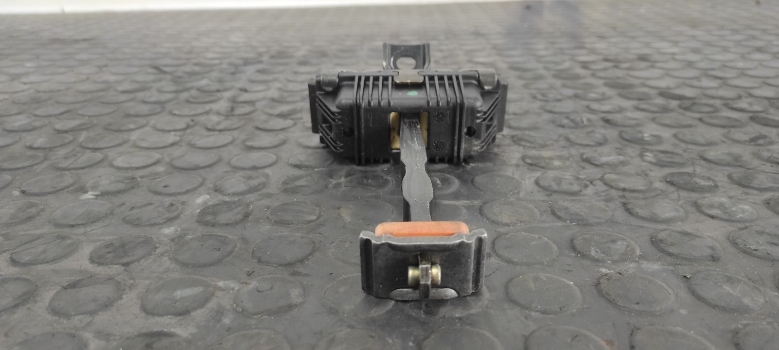 RETENEDOR PUERTA DERECHA BMW SERIE 5 BERLINA (E60) - vista 4