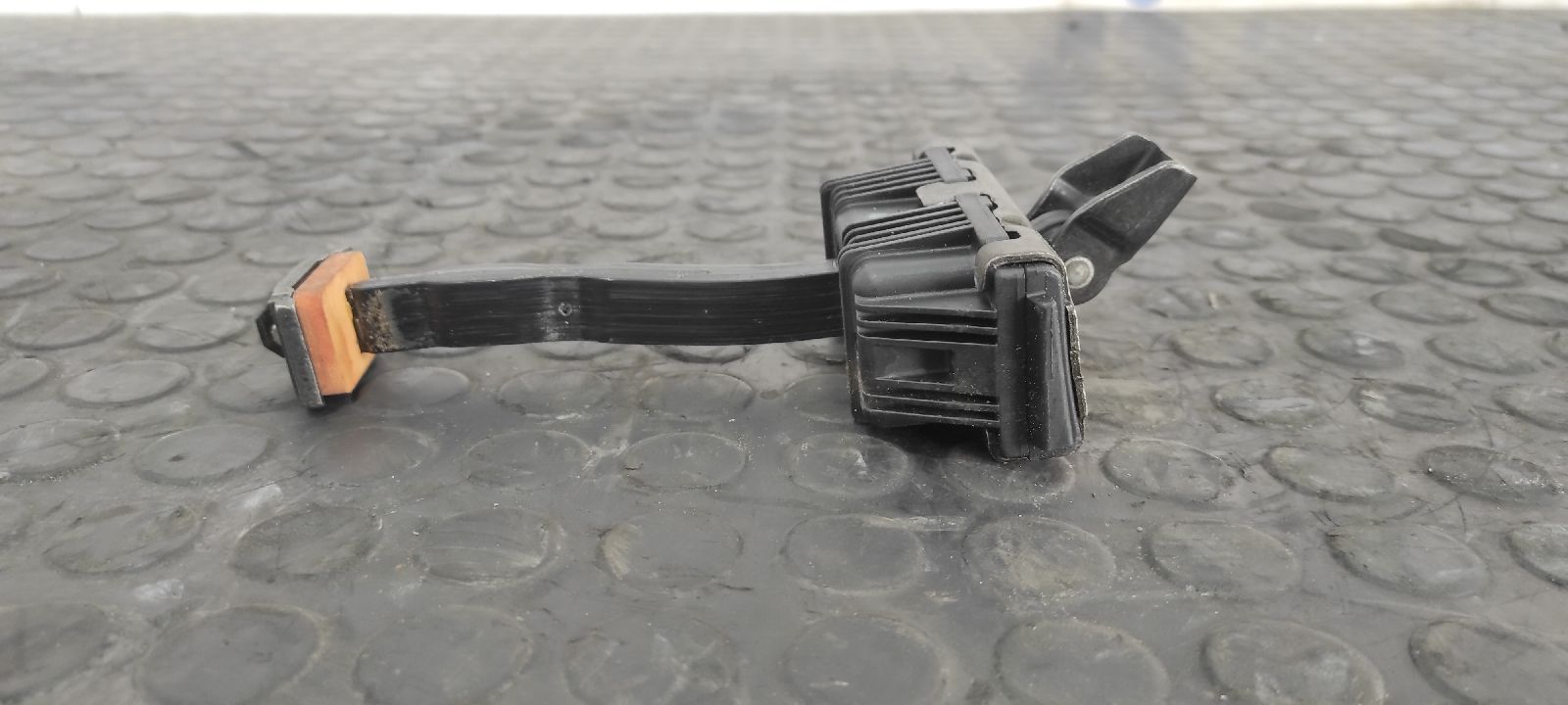 RETENEDOR PUERTA DERECHA BMW SERIE 5 BERLINA (E60) - vista 5