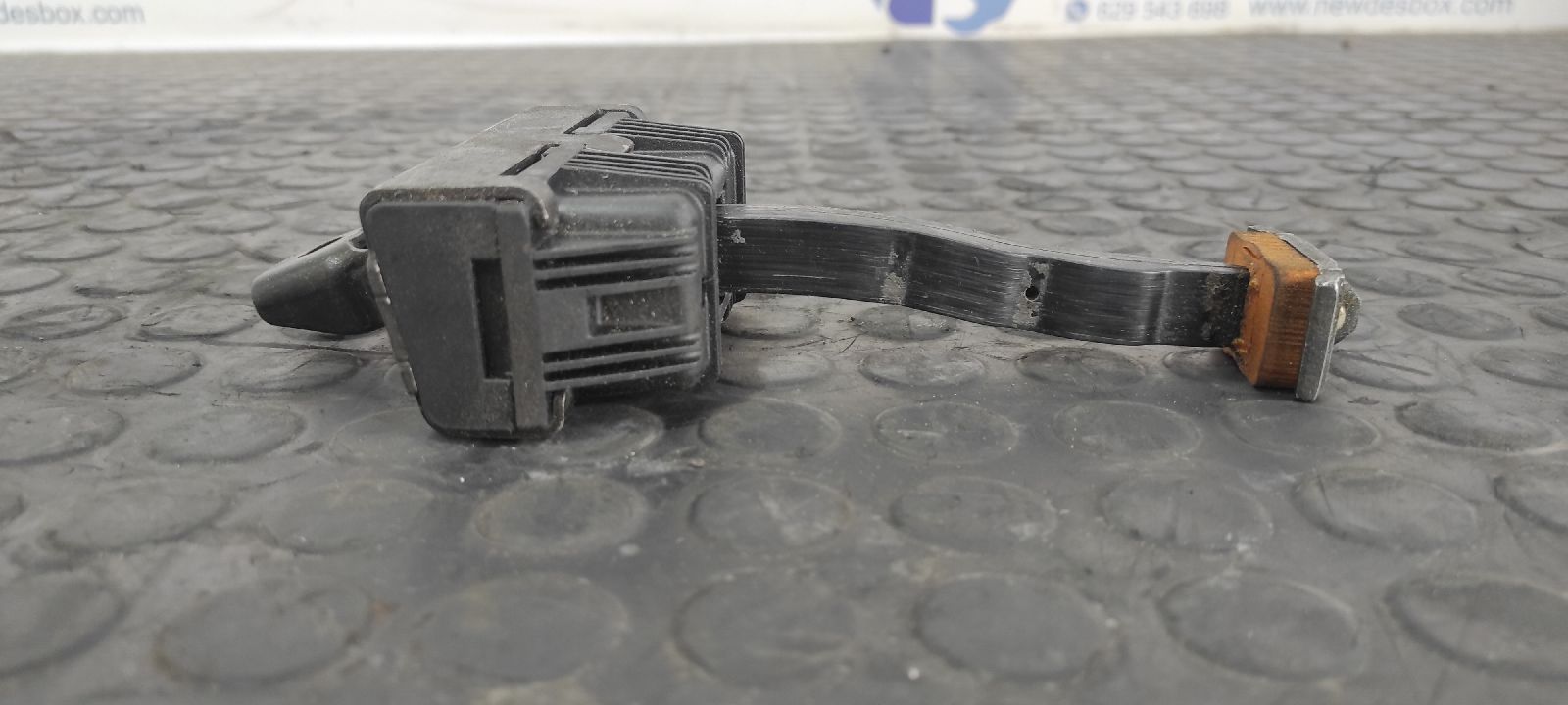 RETENEDOR PUERTA DERECHA BMW SERIE 5 BERLINA (E60) - vista 4