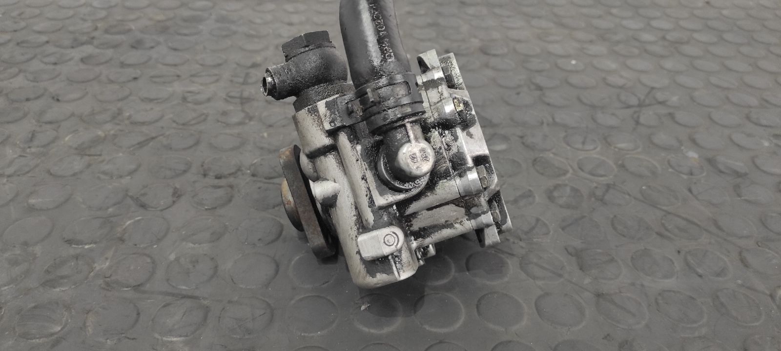 BOMBA DIRECCION LAND ROVER FREELANDER (LN) - vista 4