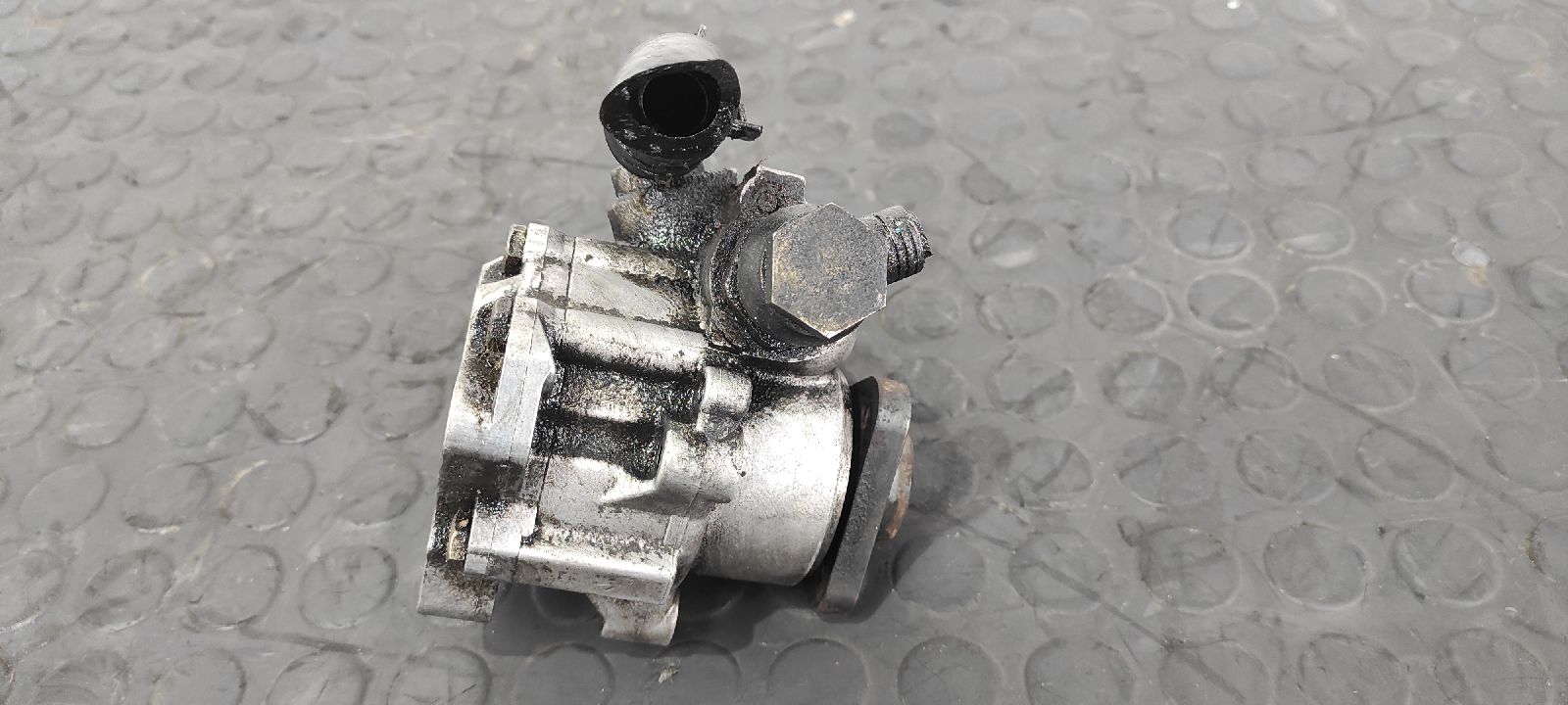 BOMBA DIRECCION LAND ROVER FREELANDER (LN) - vista 3