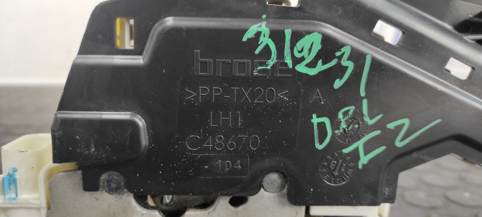 CERRADURA PUERTA DELANTERA IZQUIERDA JEEP COMPASS II - vista 8