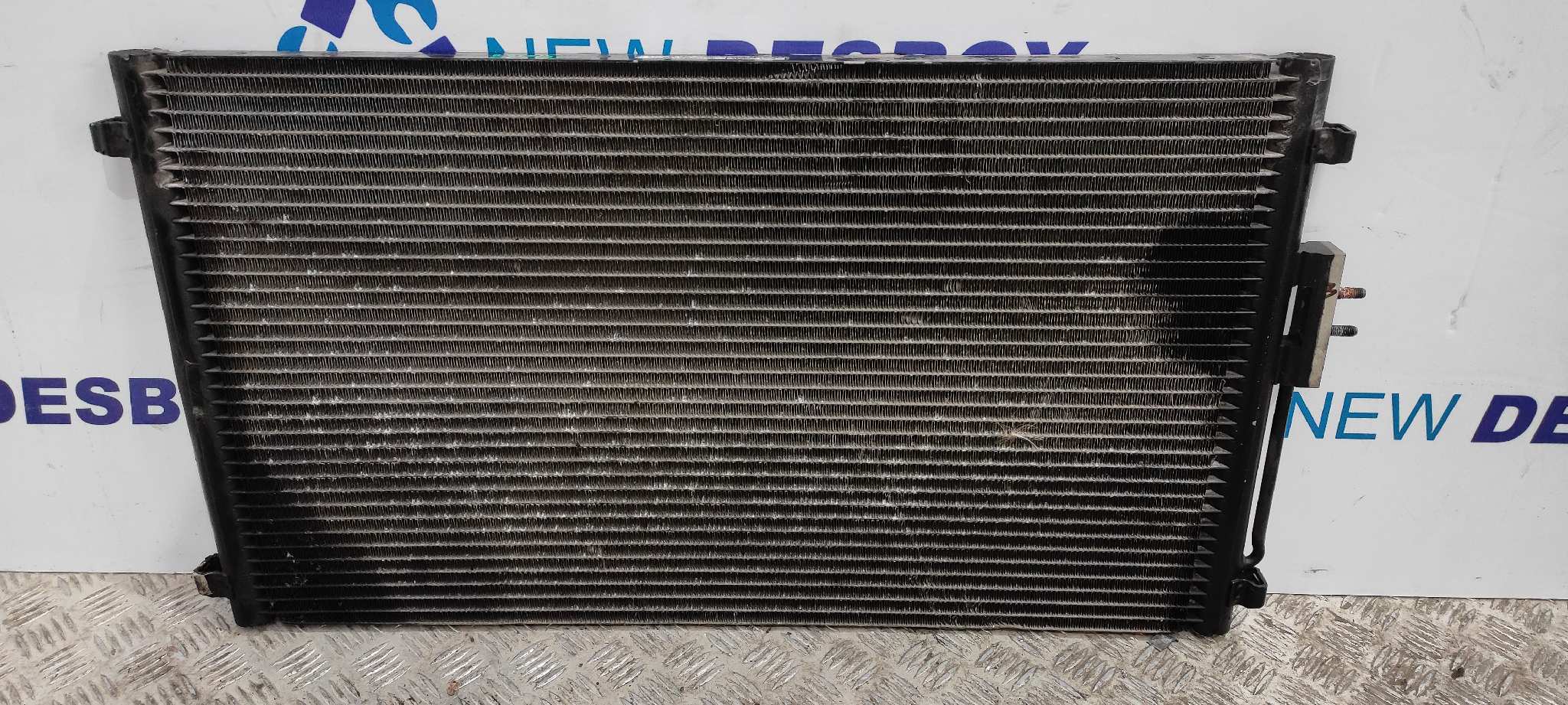 CONDENSADOR / RADIADOR  AIRE ACONDICIONADO CHRYSLER VOYAGER (RG) - vista 5