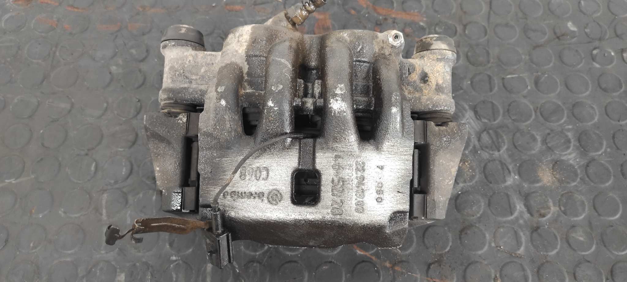 PINZA DE FRENO DELANTERA IZQUIERDA PEUGEOT BOXER CAJA ABIERTA (BAT. 4035)(333/335)(2007 =>)