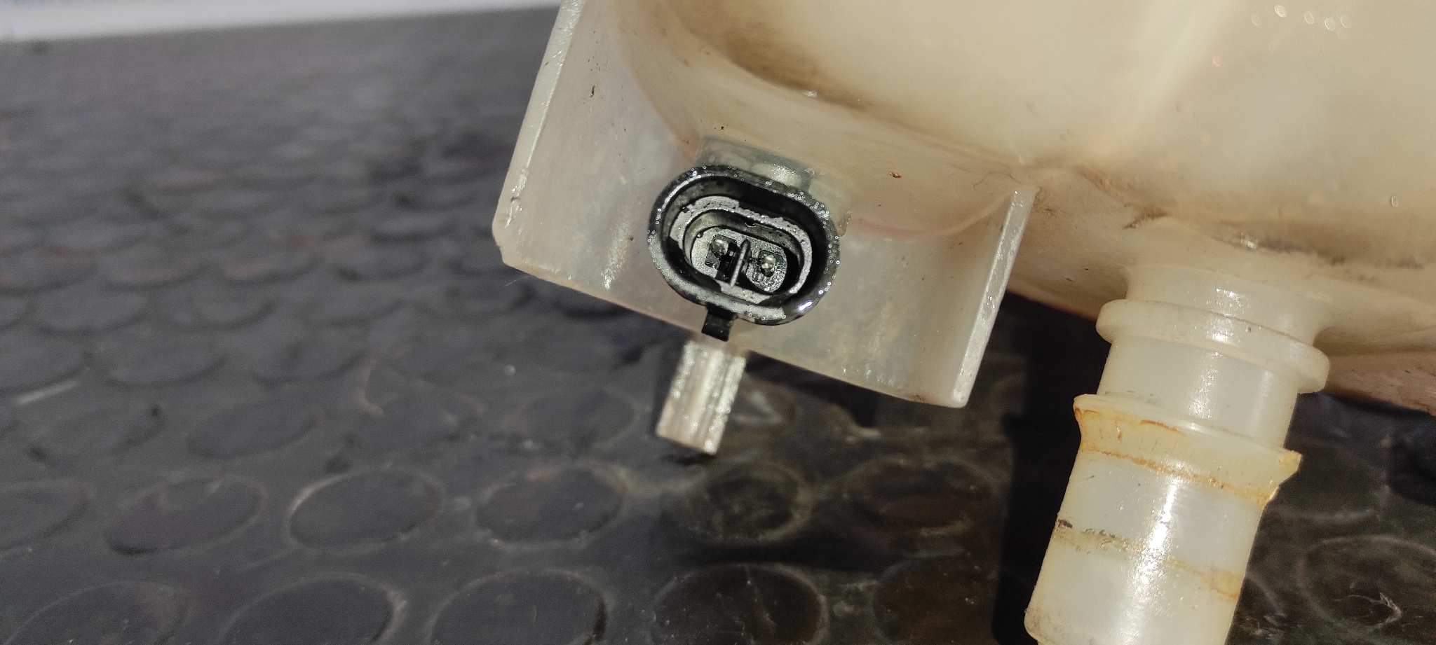 DEPOSITO EXPANSION PEUGEOT BOXER CAJA ABIERTA (BAT. 4035)(333/335)(2007 =>) - vista 4