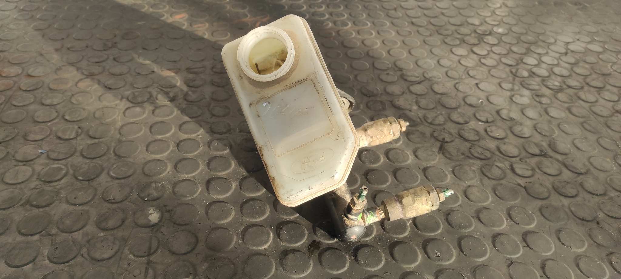 BOMBA FRENO FORD FIESTA BERL./COURIER - vista 6