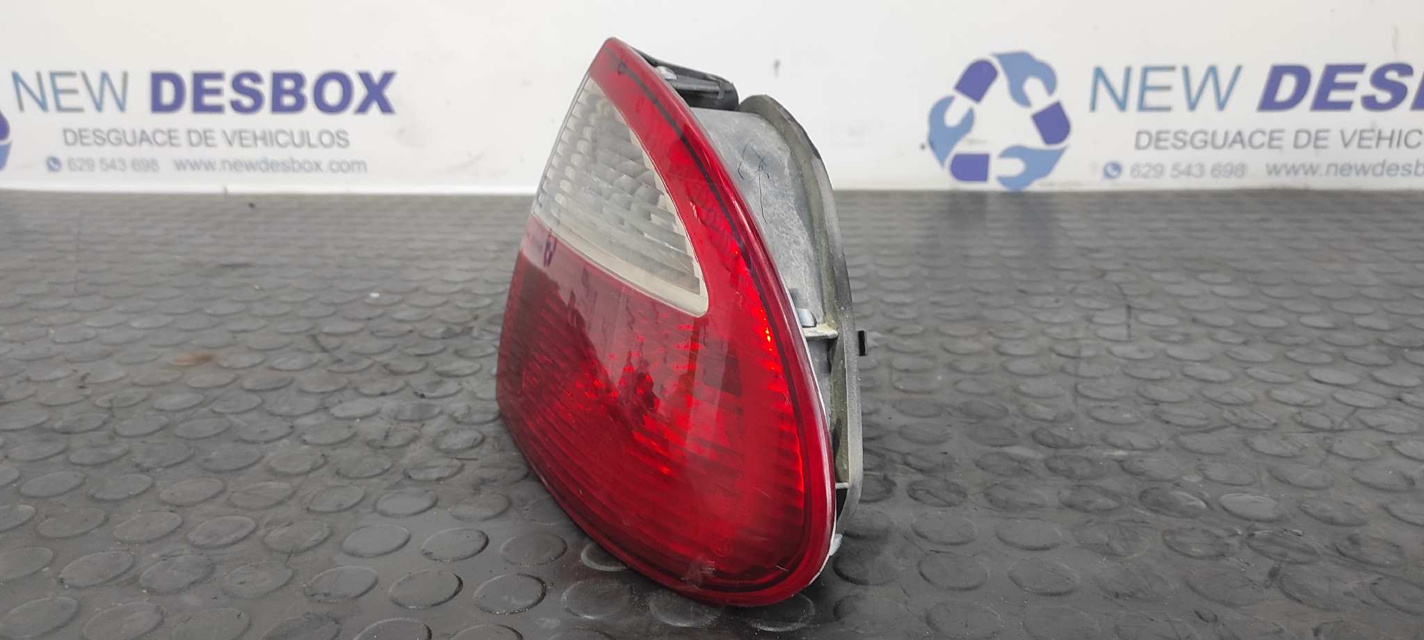 PILOTO TRASERO DERECHO SEAT LEON (1M1) - vista 2