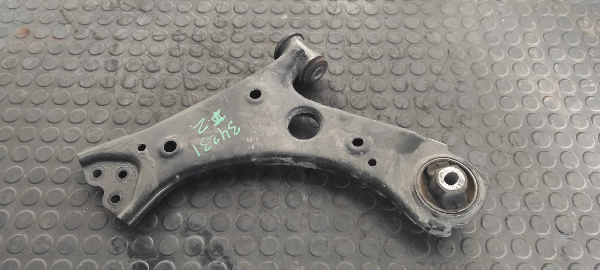 BRAZO IZQUIERDO INFERIOR DELANTERO JEEP COMPASS II