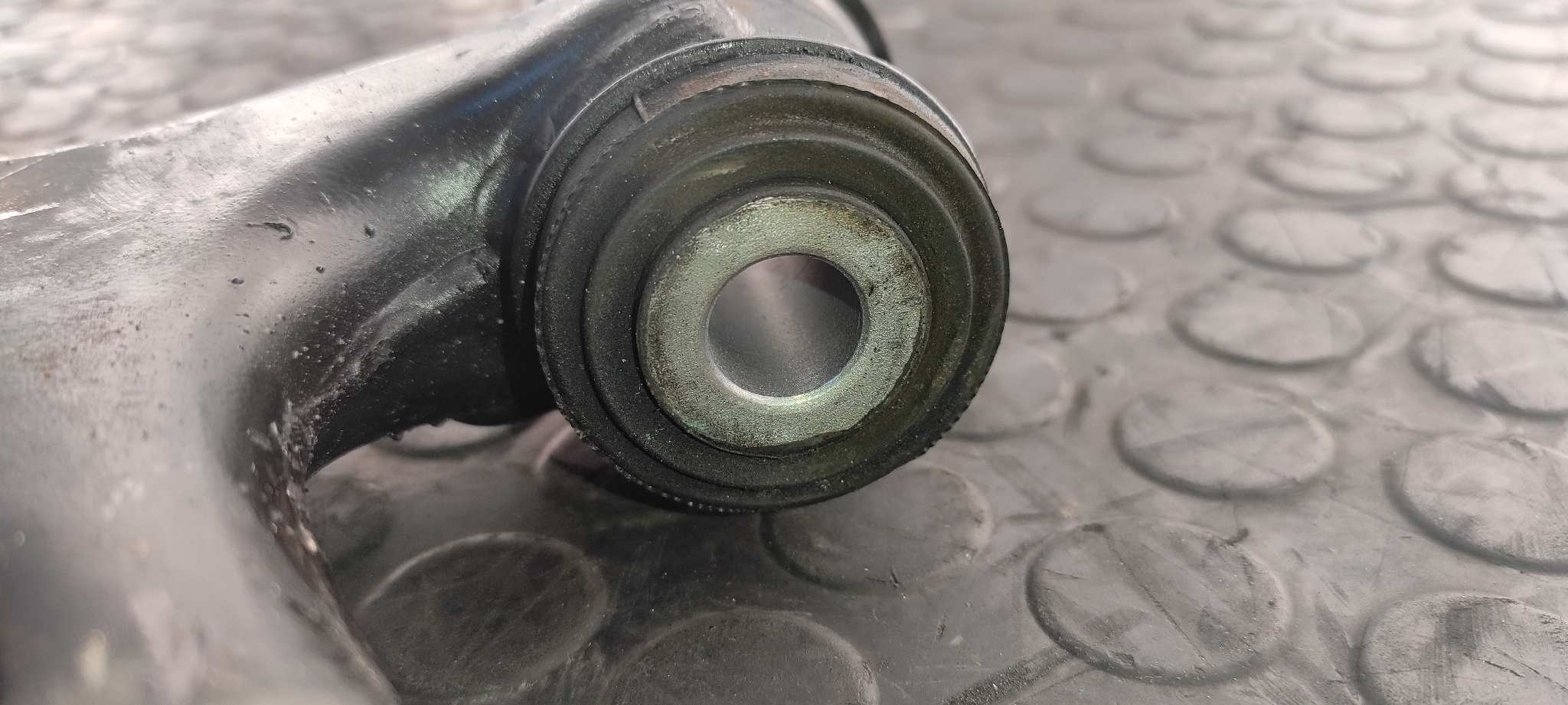 BRAZO DERECHO INFERIOR DELANTERO JEEP COMPASS II - vista 4