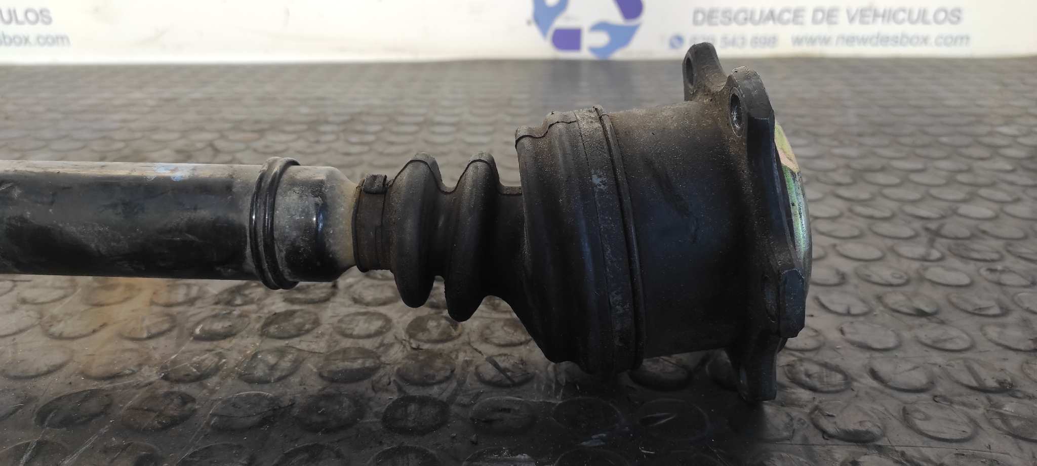 TRANSMISION DELANTERA DERECHA AUDI A6 BERLINA (4B2) - vista 4