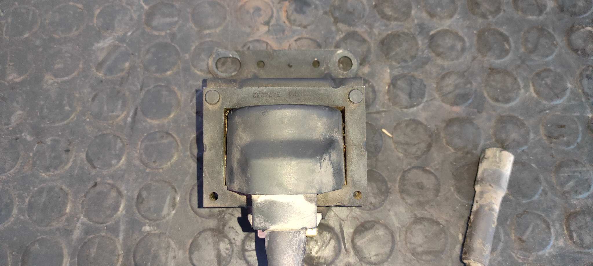 BOBINA ENCENDIDO OPEL CORSA A - vista 2