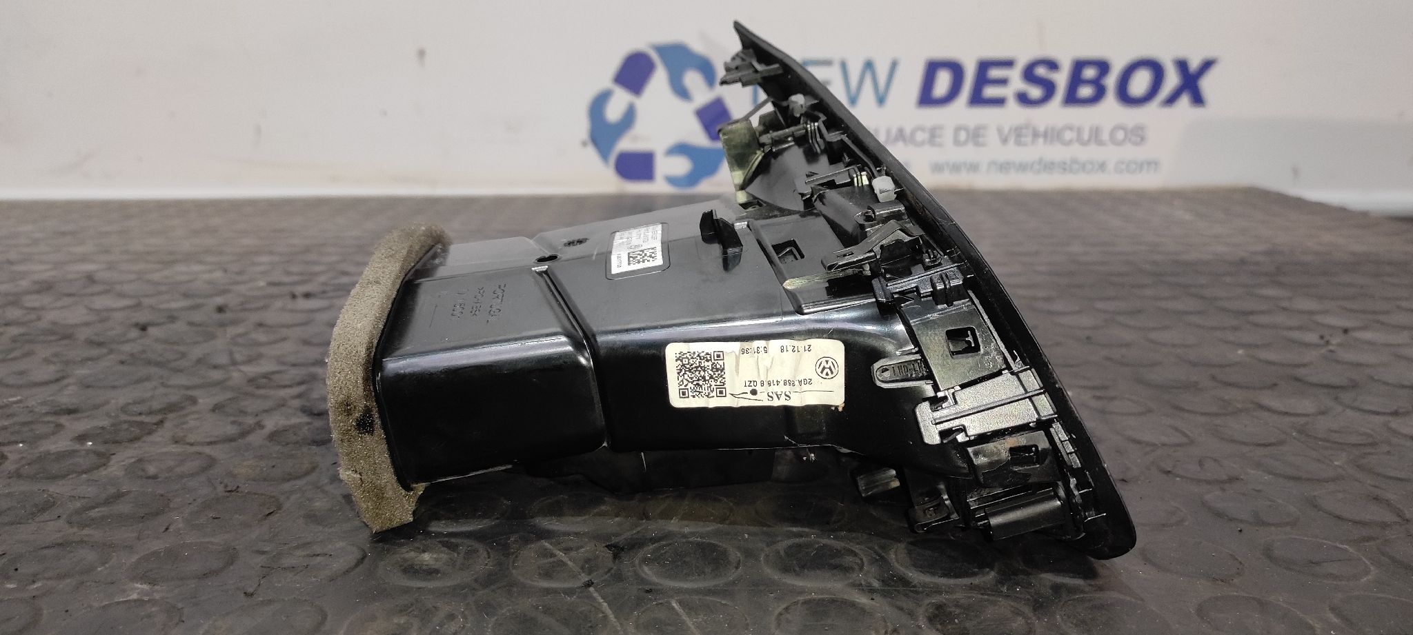 REJILLA AIREADORA VOLKSWAGEN T-ROC - vista 3