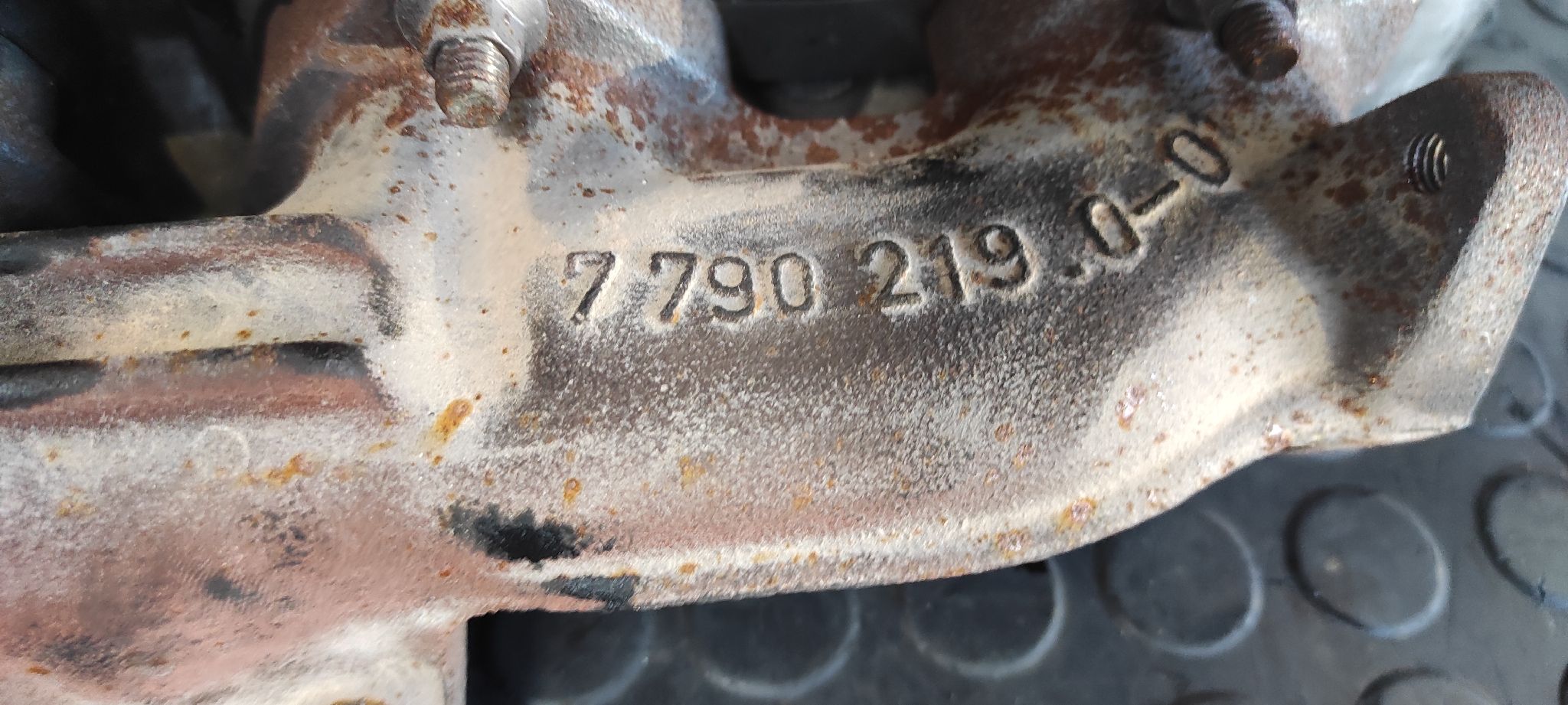 CULATA BMW X3 (E83) - vista 6