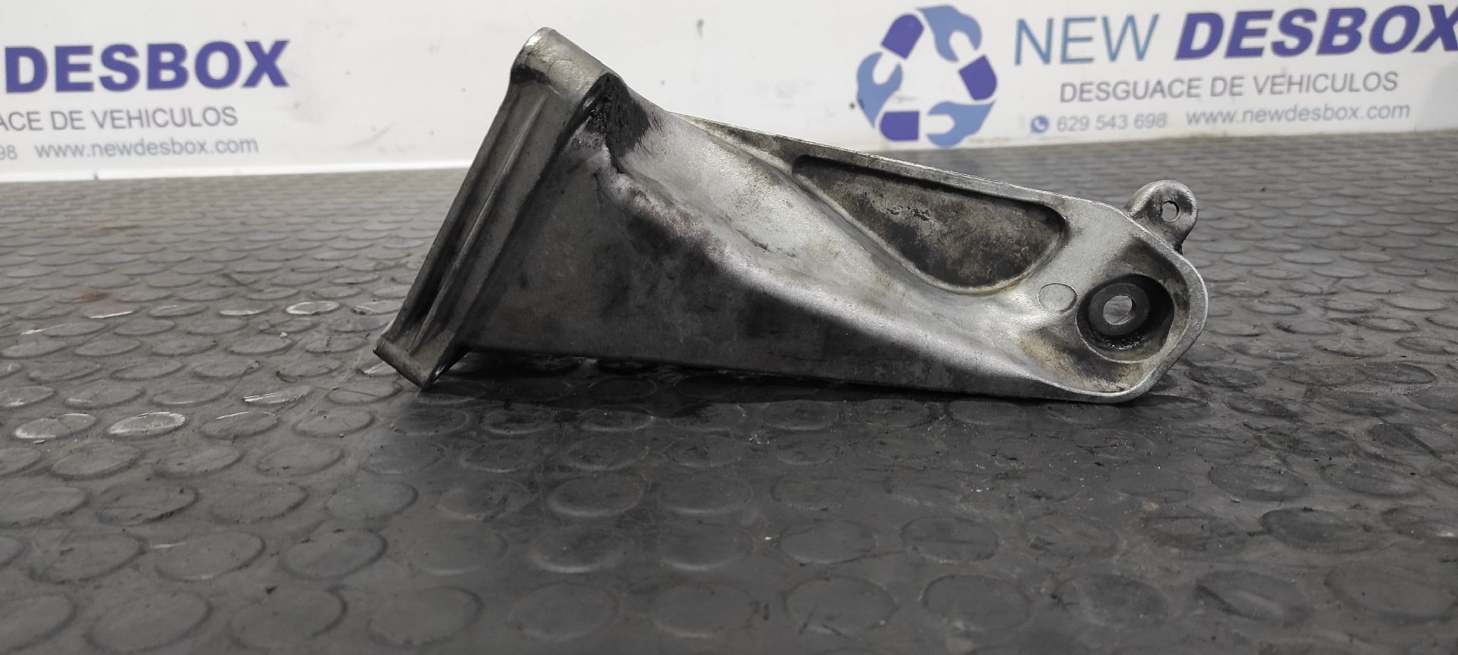 SOPORTE MOTOR BMW X3 (E83)