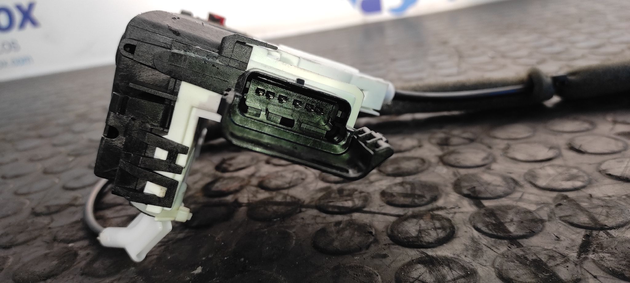 CERRADURA PUERTA TRASERA IZQUIERDA PEUGEOT PARTNER KOMBI - vista 4