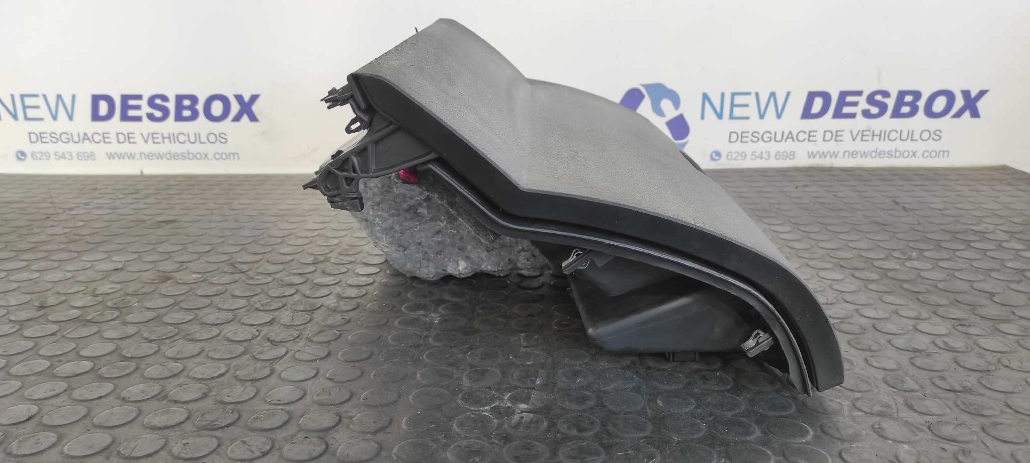 GUANTERA PEUGEOT PARTNER KOMBI - vista 2