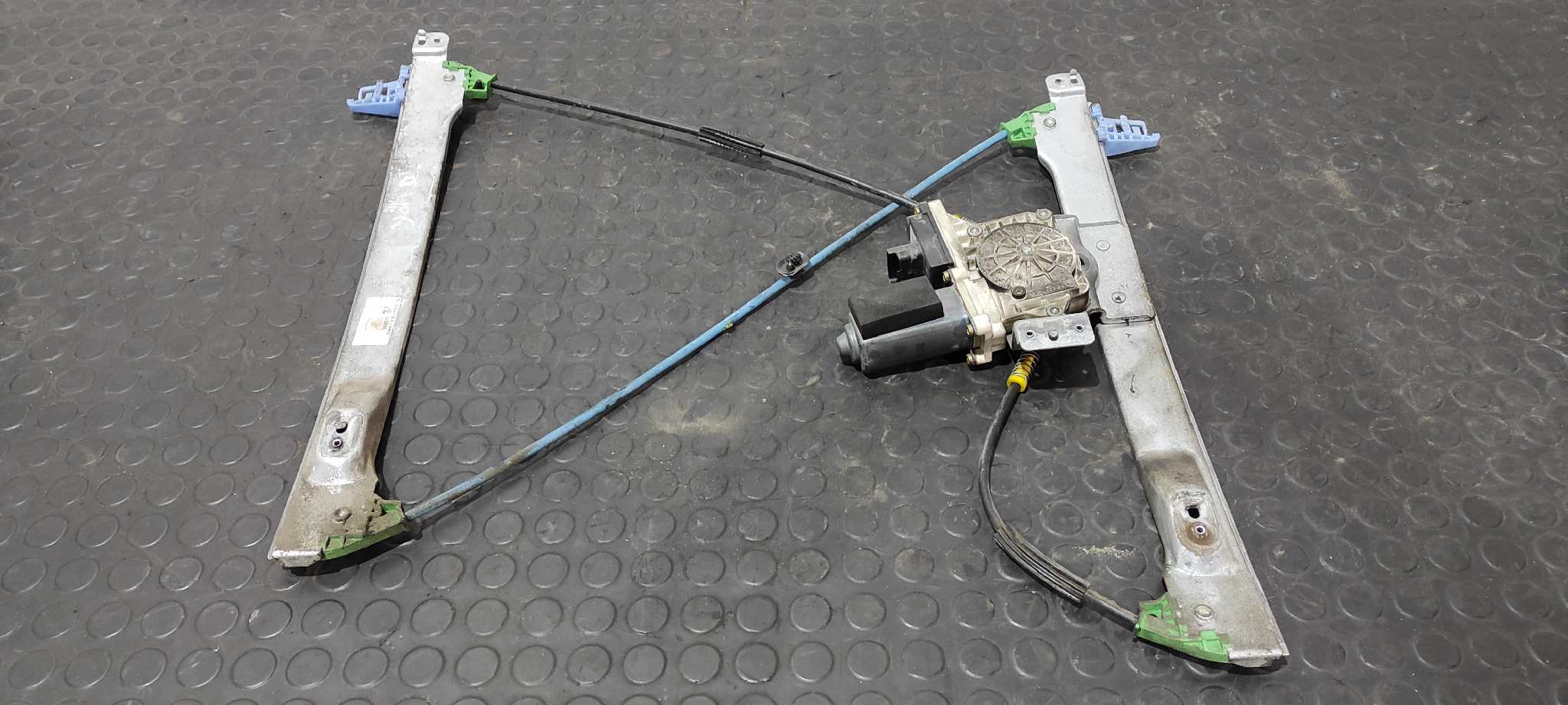 ELEVALUNAS DELANTERO IZQUIERDO CITROEN C2