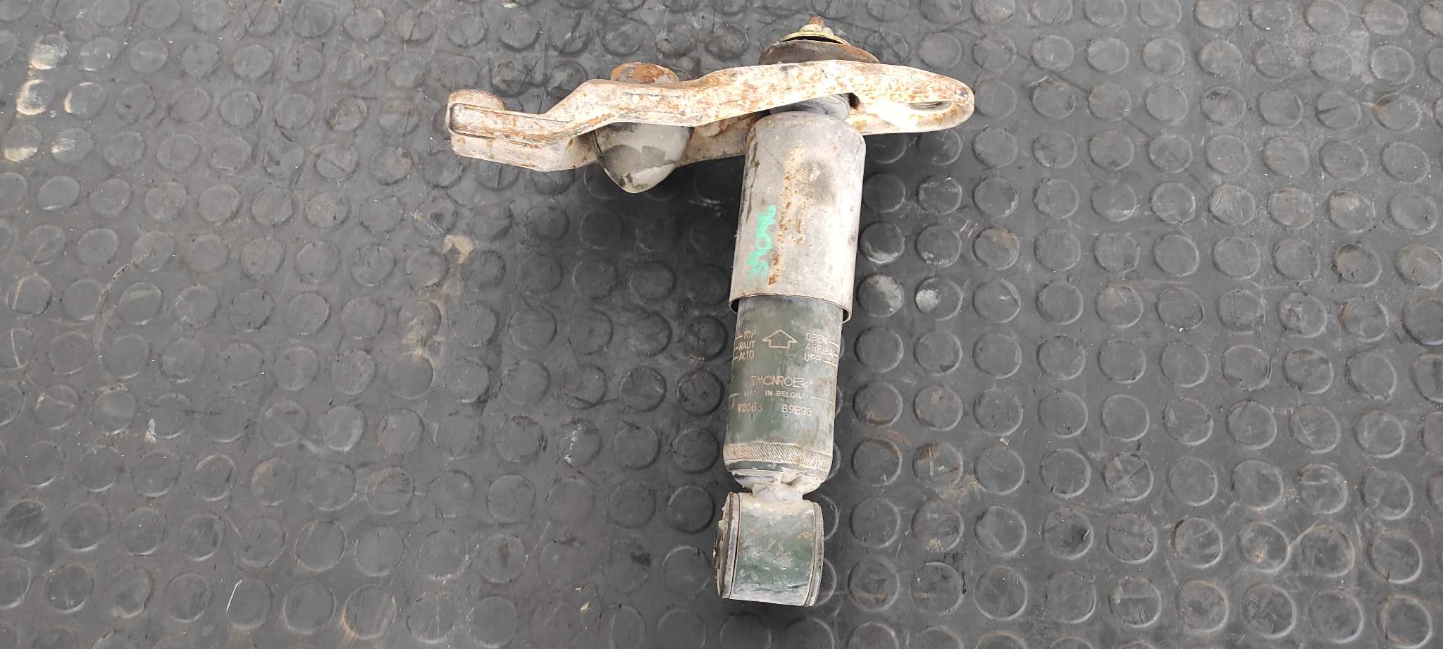 AMORTIGUADOR DELANTERO DERECHO VOLKSWAGEN T4 TRANSPORTER/FURGONETA (MOD. 1991)