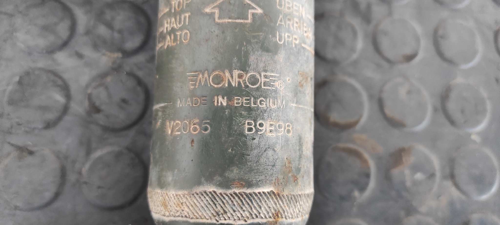 AMORTIGUADOR DELANTERO DERECHO VOLKSWAGEN T4 TRANSPORTER/FURGONETA (MOD. 1991) - vista 2