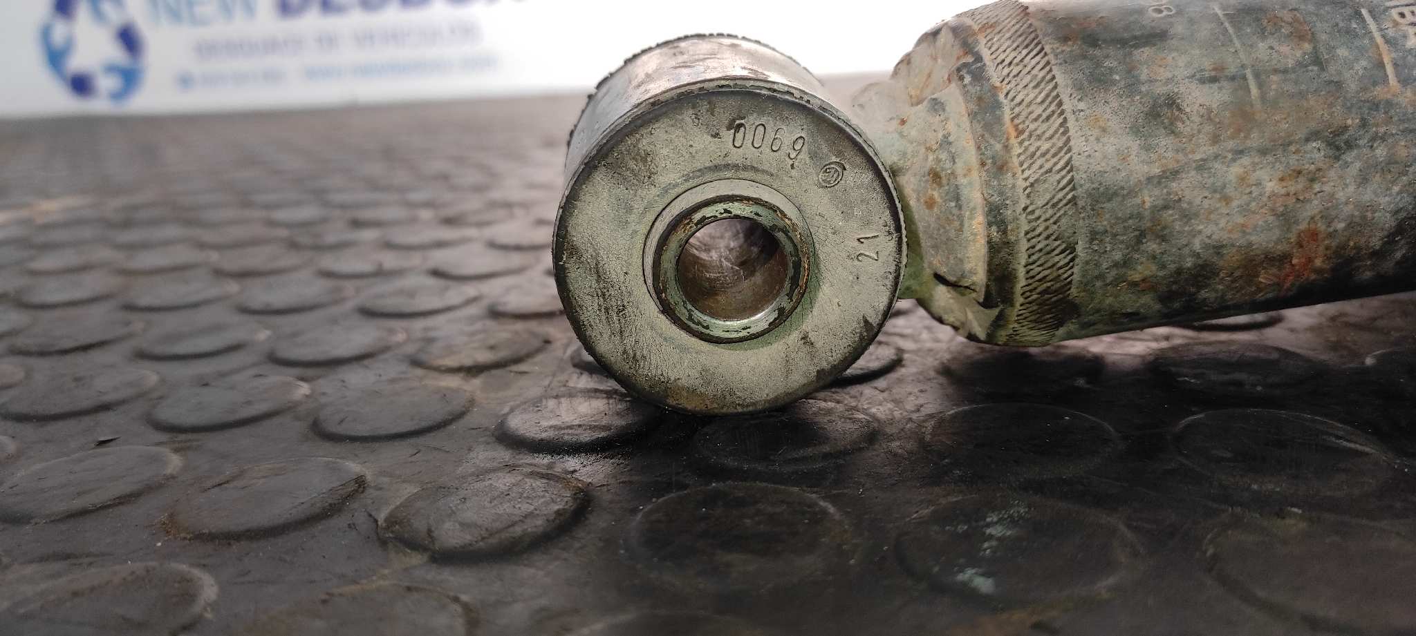 AMORTIGUADOR DELANTERO DERECHO VOLKSWAGEN T4 TRANSPORTER/FURGONETA (MOD. 1991) - vista 4