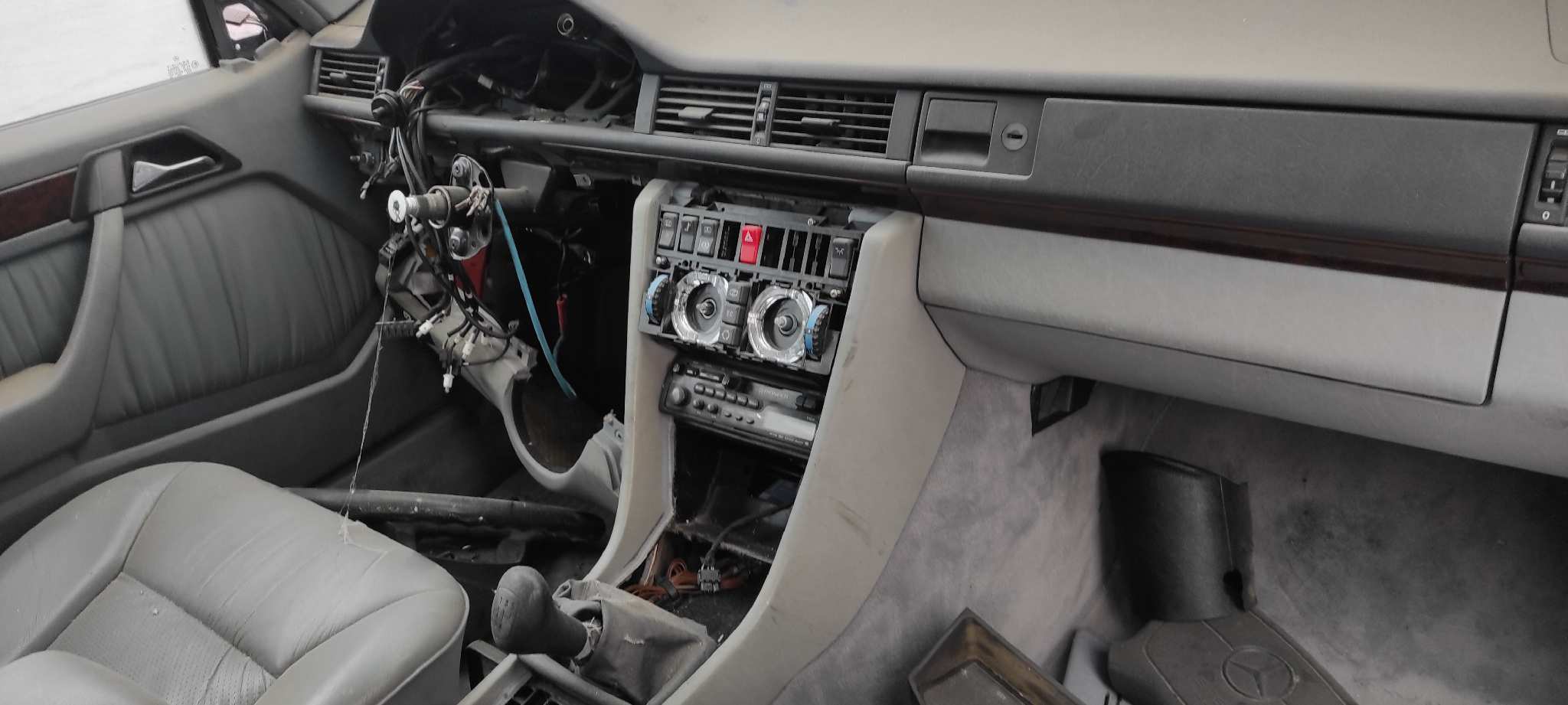 BRAZO IZQUIERDO SUPERIOR DELANTERO MERCEDES-BENZ CLASE E (W124) COUPE/CABRIO - vista 3