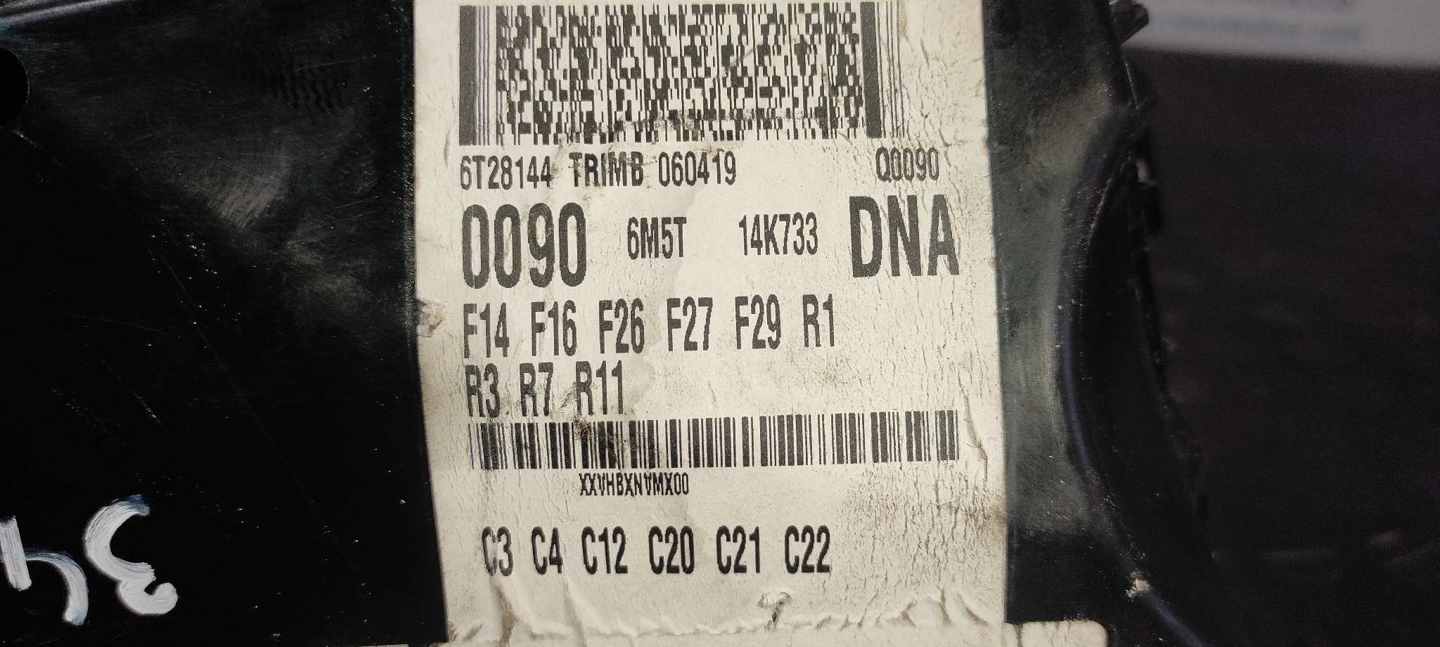 CAJA RELES / FUSIBLES FORD FOCUS BERLINA (CAP) - vista 8