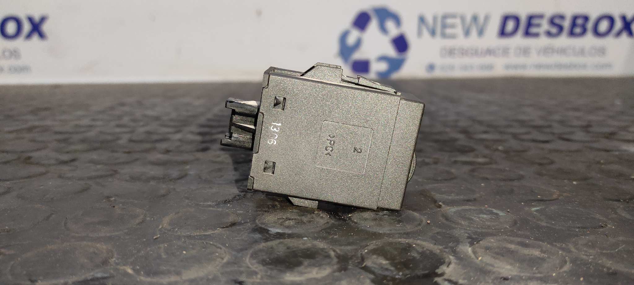 INTERRUPTOR FORD FOCUS BERLINA (CAP) - vista 5