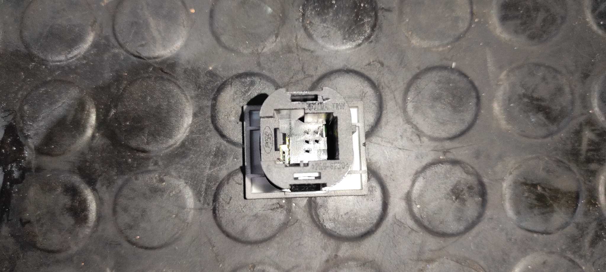 INTERRUPTOR FORD FOCUS BERLINA (CAP) - vista 4