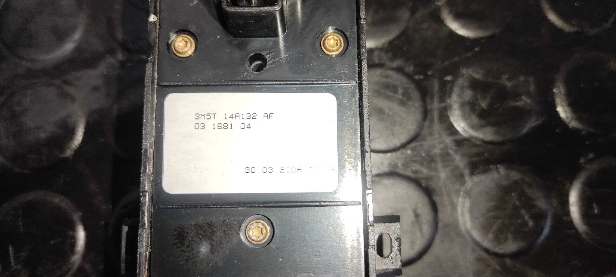 MANDO ELEVALUNAS DELANTERO IZQUIERDO FORD FOCUS BERLINA (CAP) - vista 7