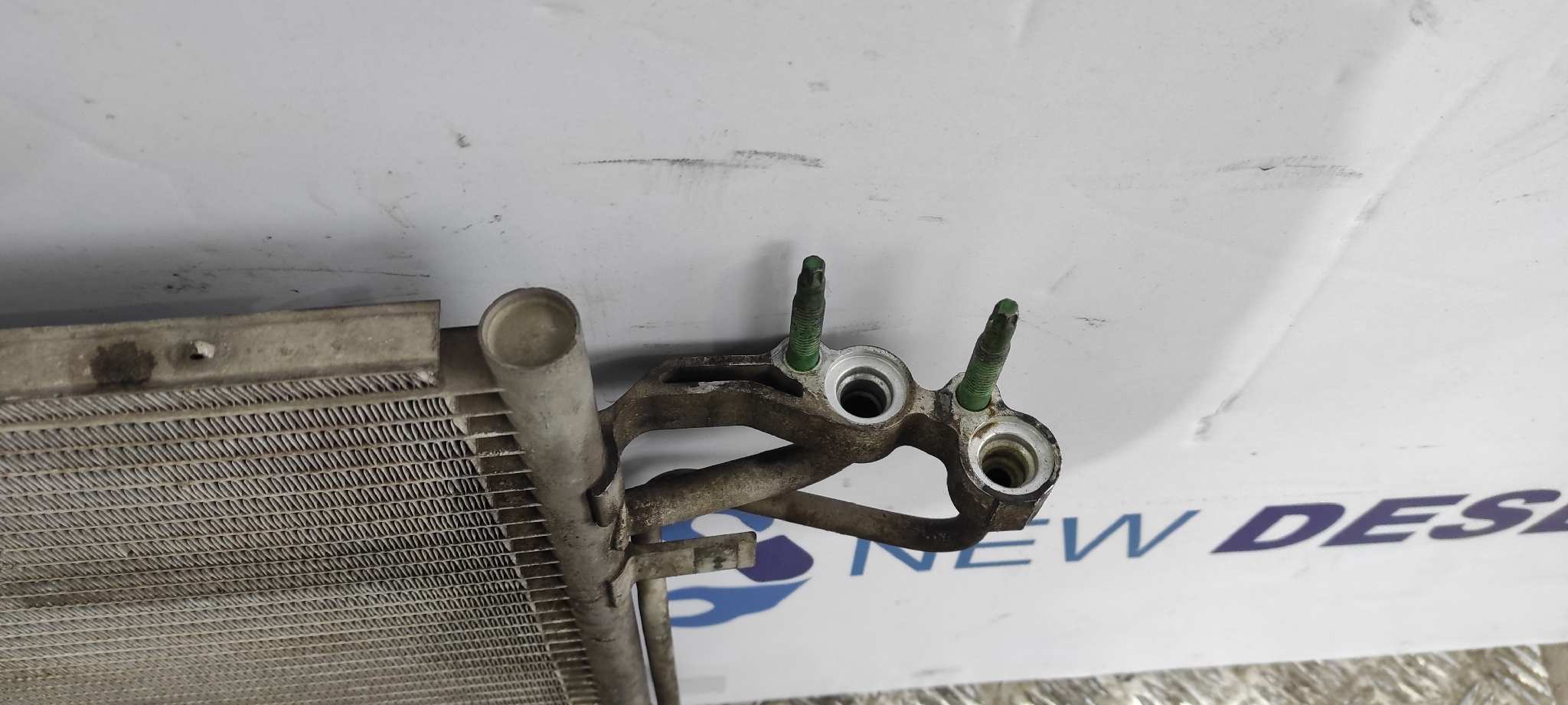 CONDENSADOR / RADIADOR  AIRE ACONDICIONADO FORD FOCUS BERLINA (CAP) - vista 3