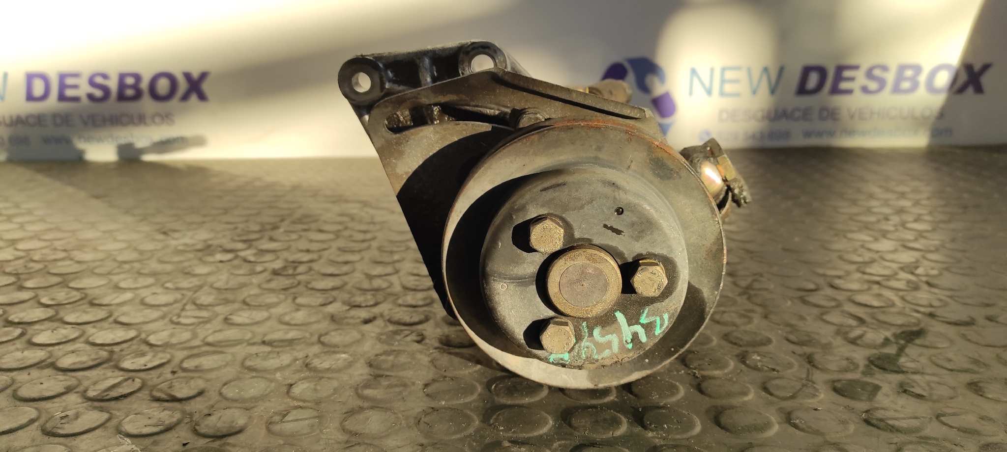 BOMBA DIRECCION NISSAN TRADE