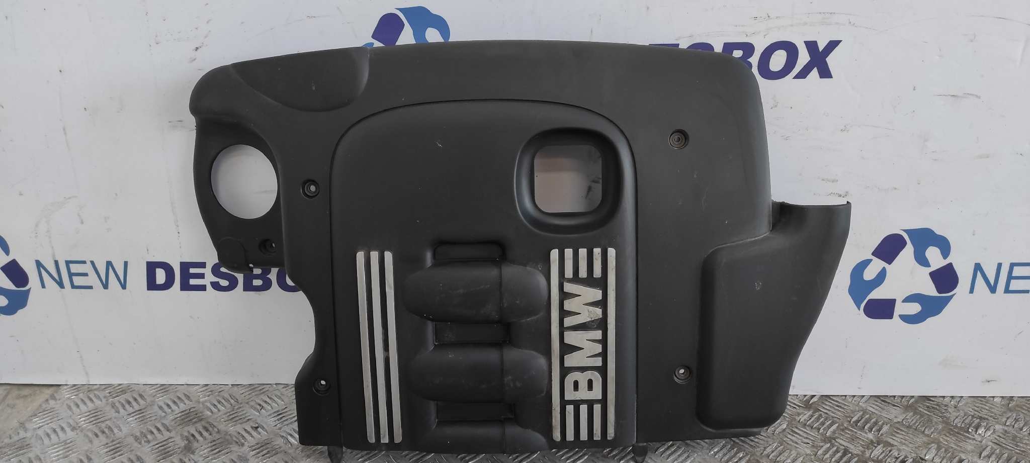 TAPA MOTOR BMW X3 (E83)