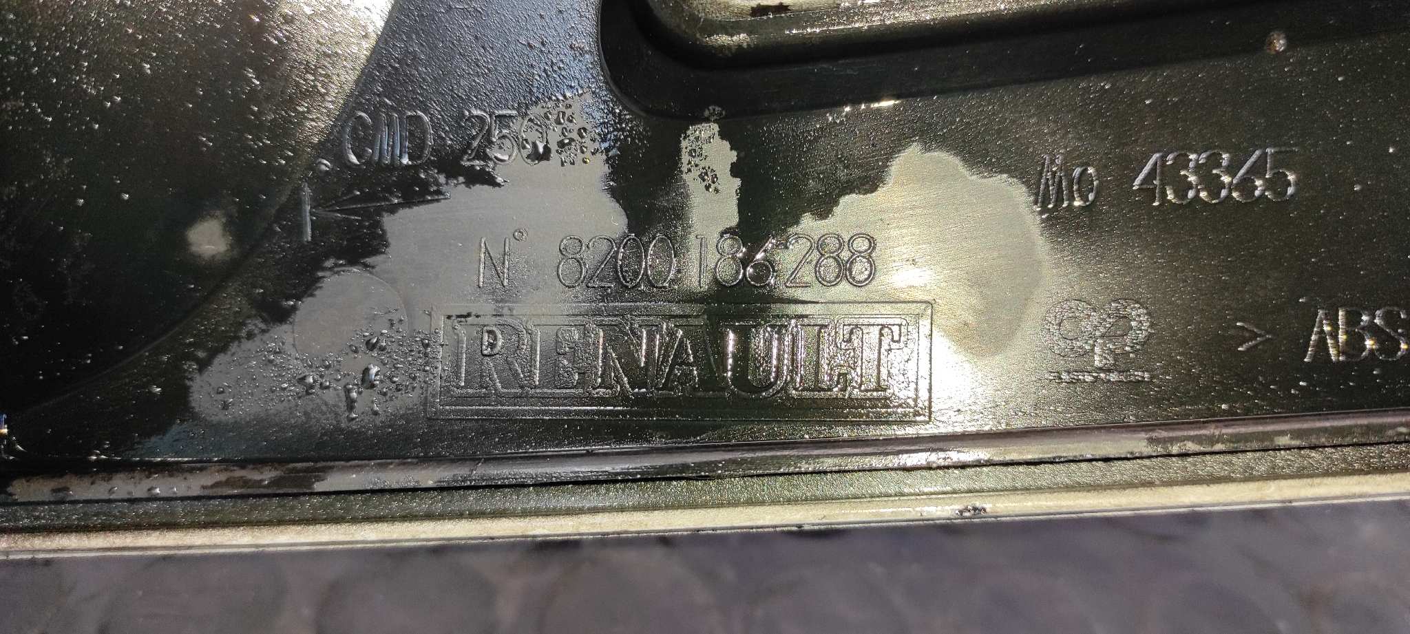 REJILLA DELANTERA NISSAN KUBISTAR (X76) - vista 5