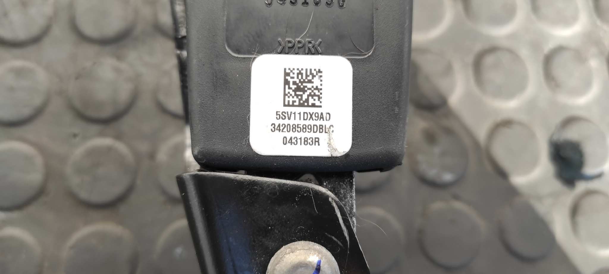 CINTURON TRASERO CENTRAL JEEP COMPASS II - vista 9