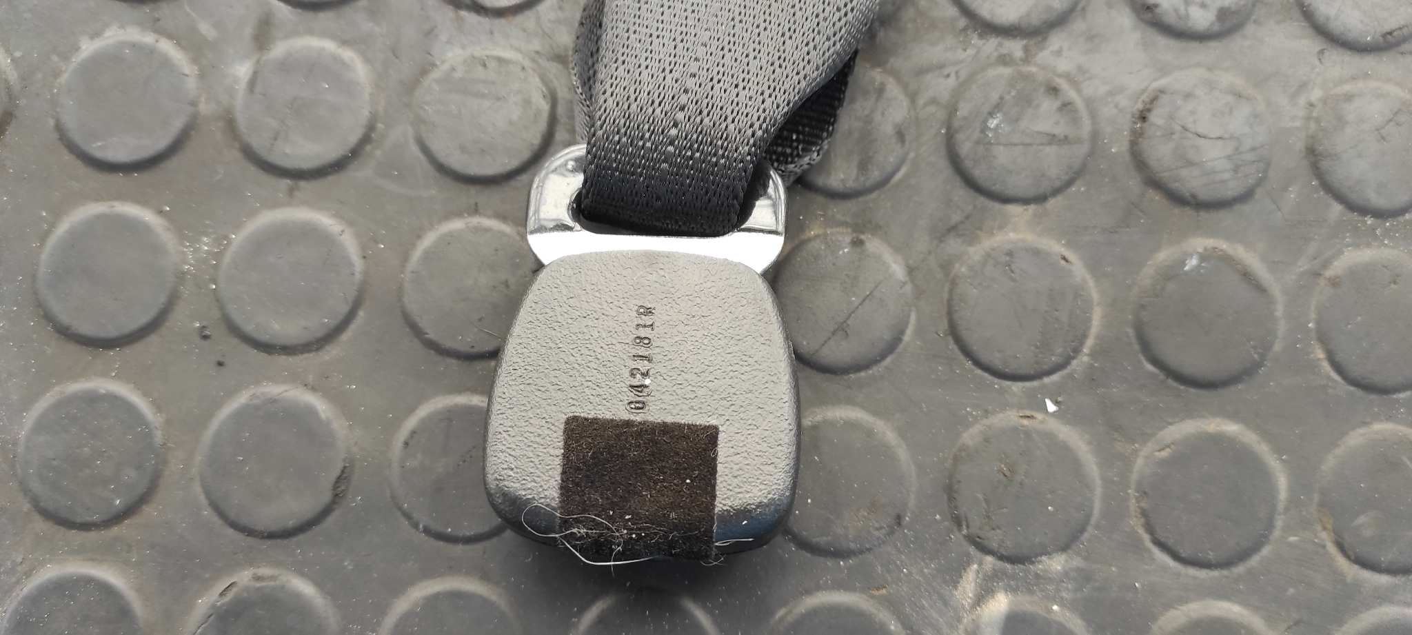 CINTURON TRASERO CENTRAL JEEP COMPASS II - vista 6