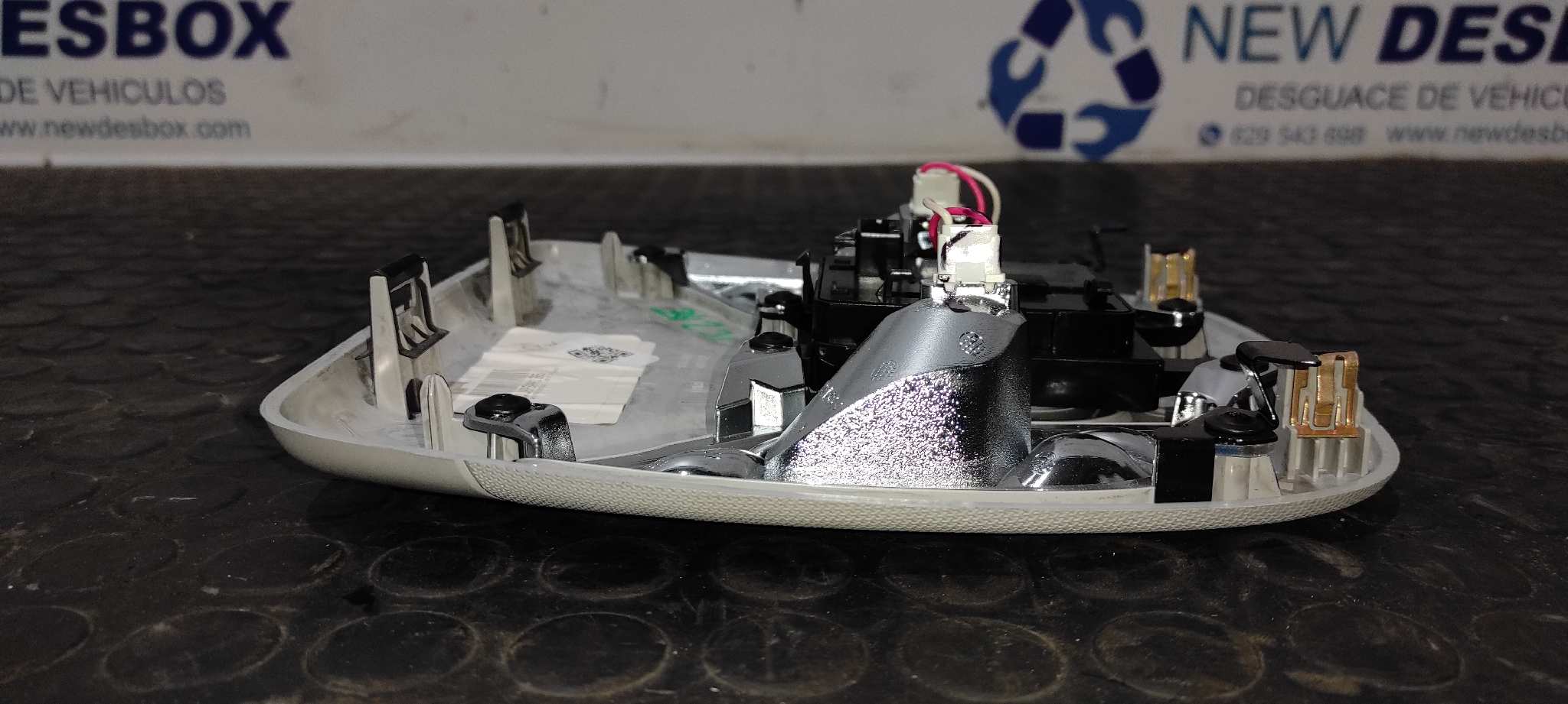 LUZ INTERIOR JEEP COMPASS II - vista 7