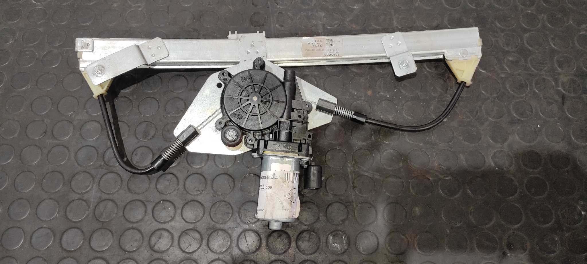 ELEVALUNAS DELANTERO IZQUIERDO FIAT NUOVA 500 (150)