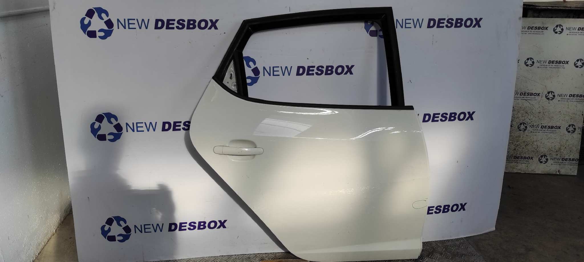 PUERTA TRASERA DERECHA SEAT IBIZA SC (6P5)
