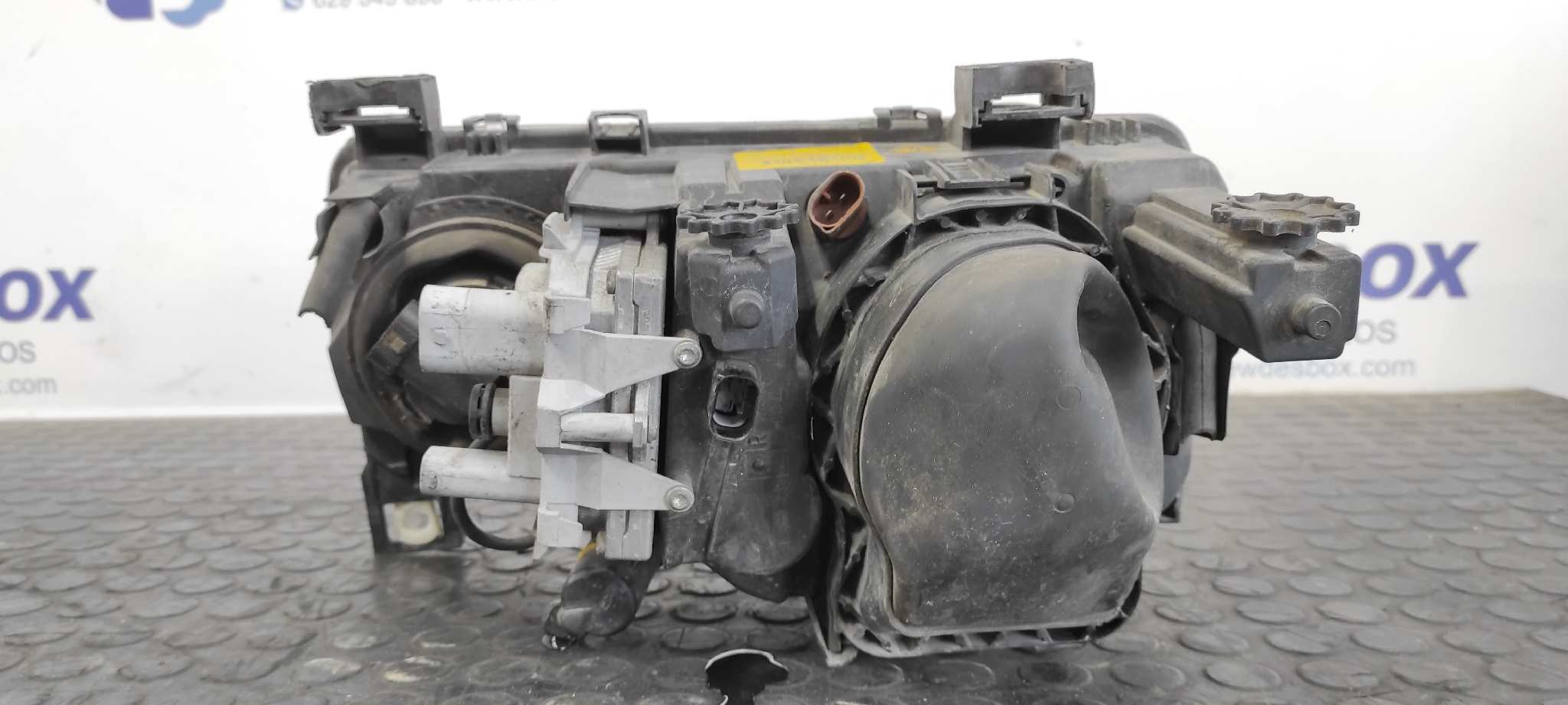 FARO DERECHO BMW SERIE 3 COMPACT (E46) - vista 9