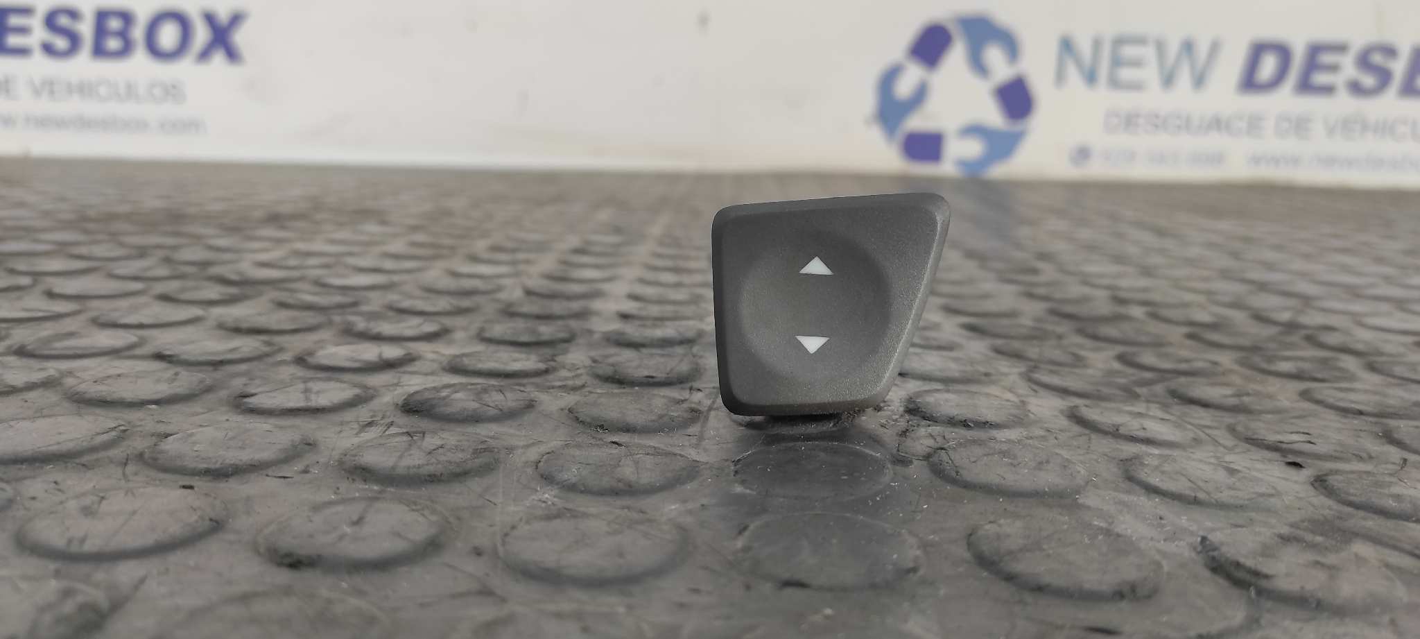 MANDO ELEVALUNAS DELANTERO DERECHO FIAT NUOVA 500 (150)